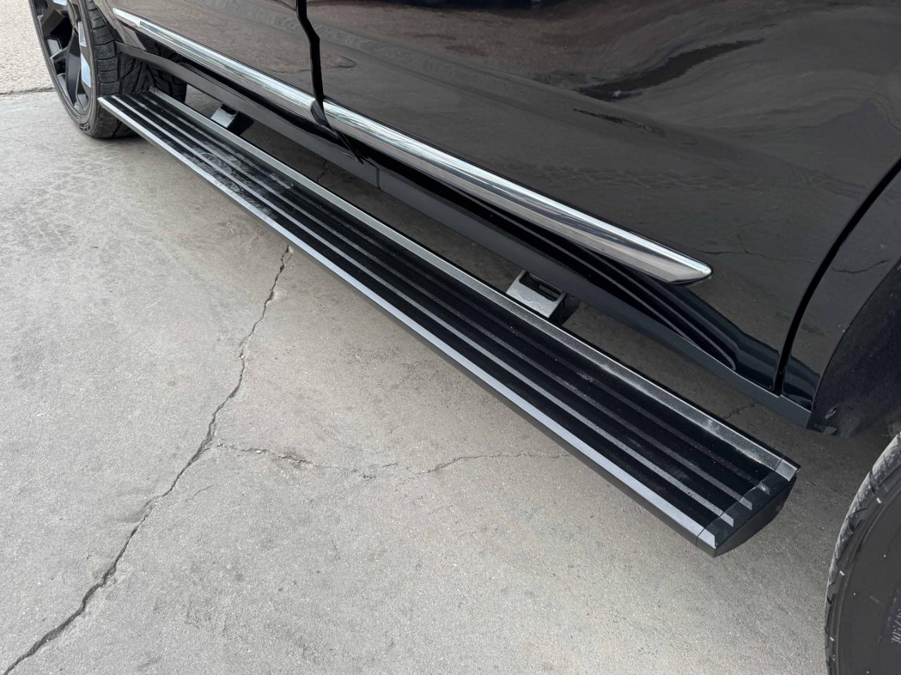 GMC Yukon Denali Ultimate 4WD 2023