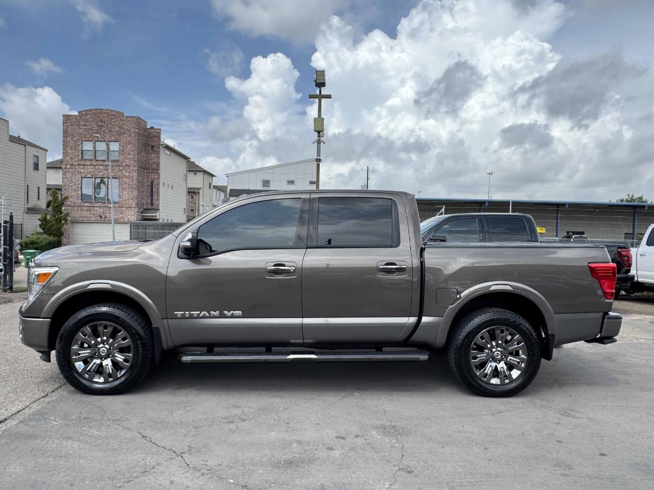 Nissan Titan Platinum Reserve Crew Cab 4WD 2018
