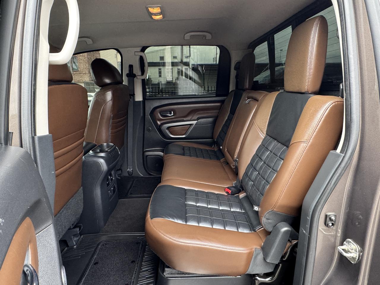 Nissan Titan Platinum Reserve Crew Cab 4WD 2018