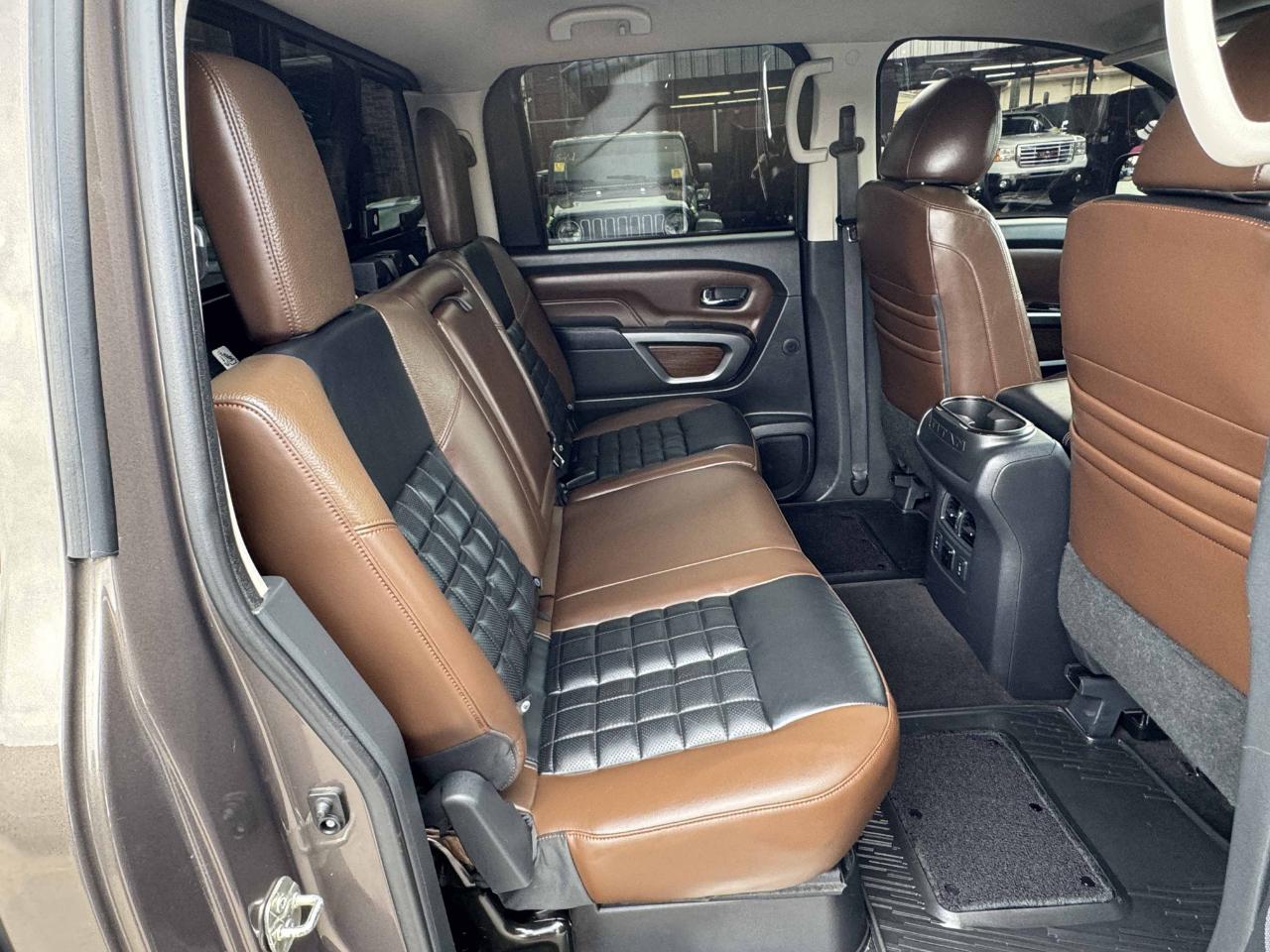 Nissan Titan Platinum Reserve Crew Cab 4WD 2018