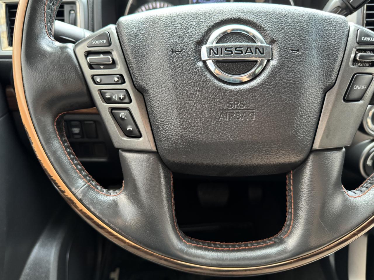 Nissan Titan Platinum Reserve Crew Cab 4WD 2018