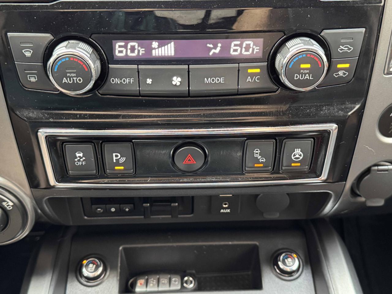 Nissan Titan Platinum Reserve Crew Cab 4WD 2018