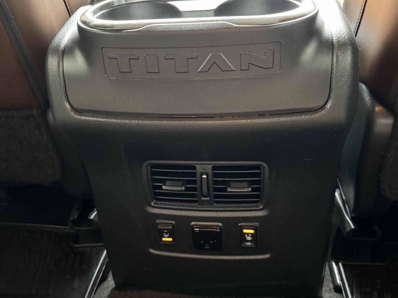 Nissan Titan Platinum Reserve Crew Cab 4WD 2018
