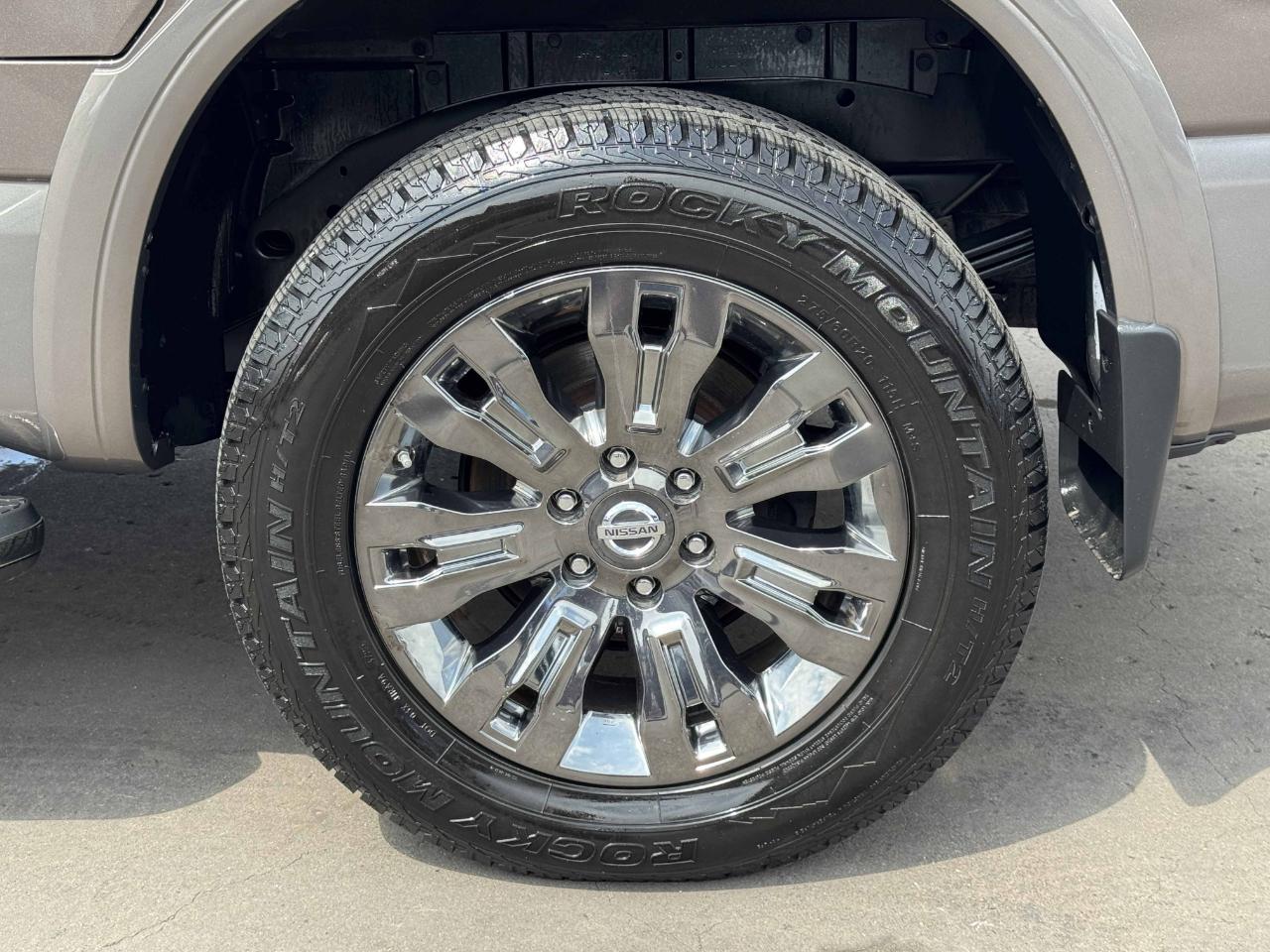 Nissan Titan Platinum Reserve Crew Cab 4WD 2018