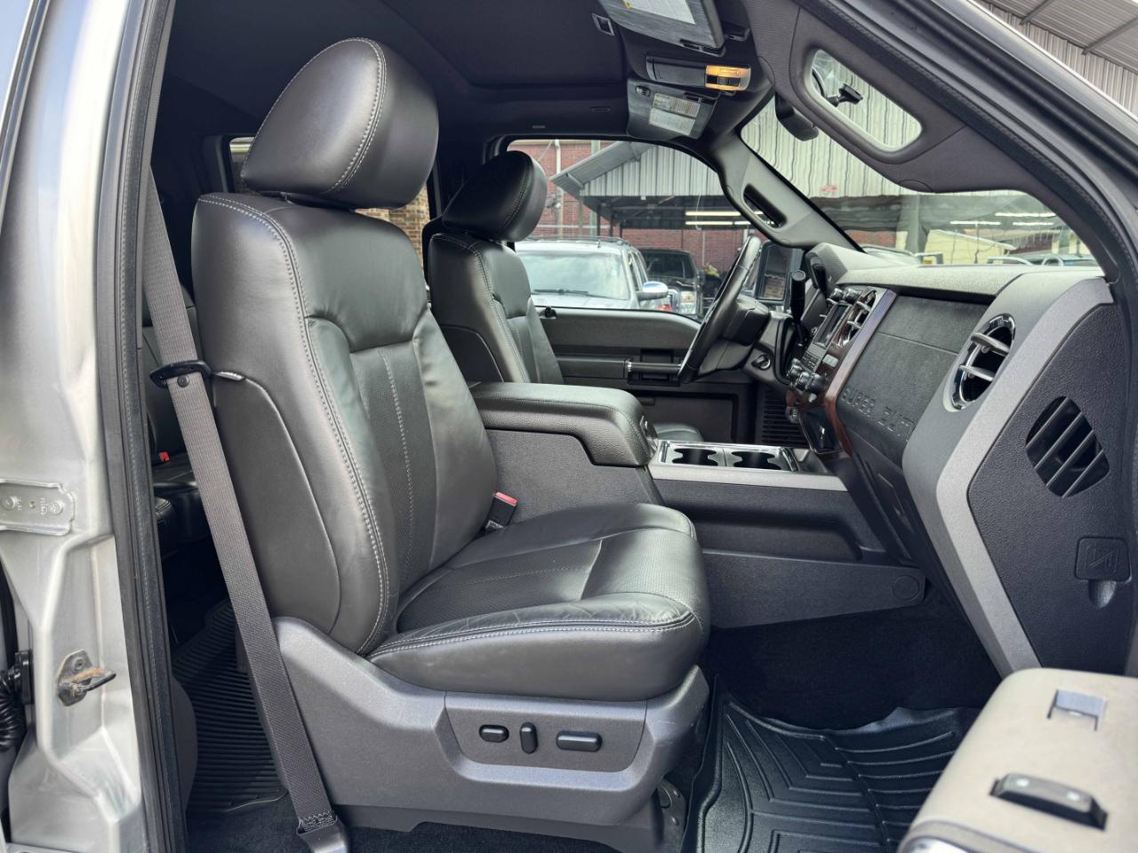 Ford Super Duty F-350 DRW  2011
