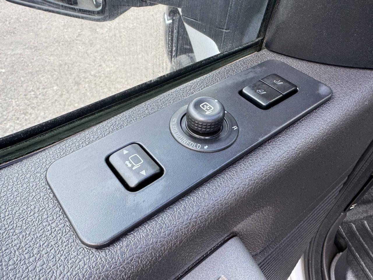Ford Super Duty F-350 DRW  2011
