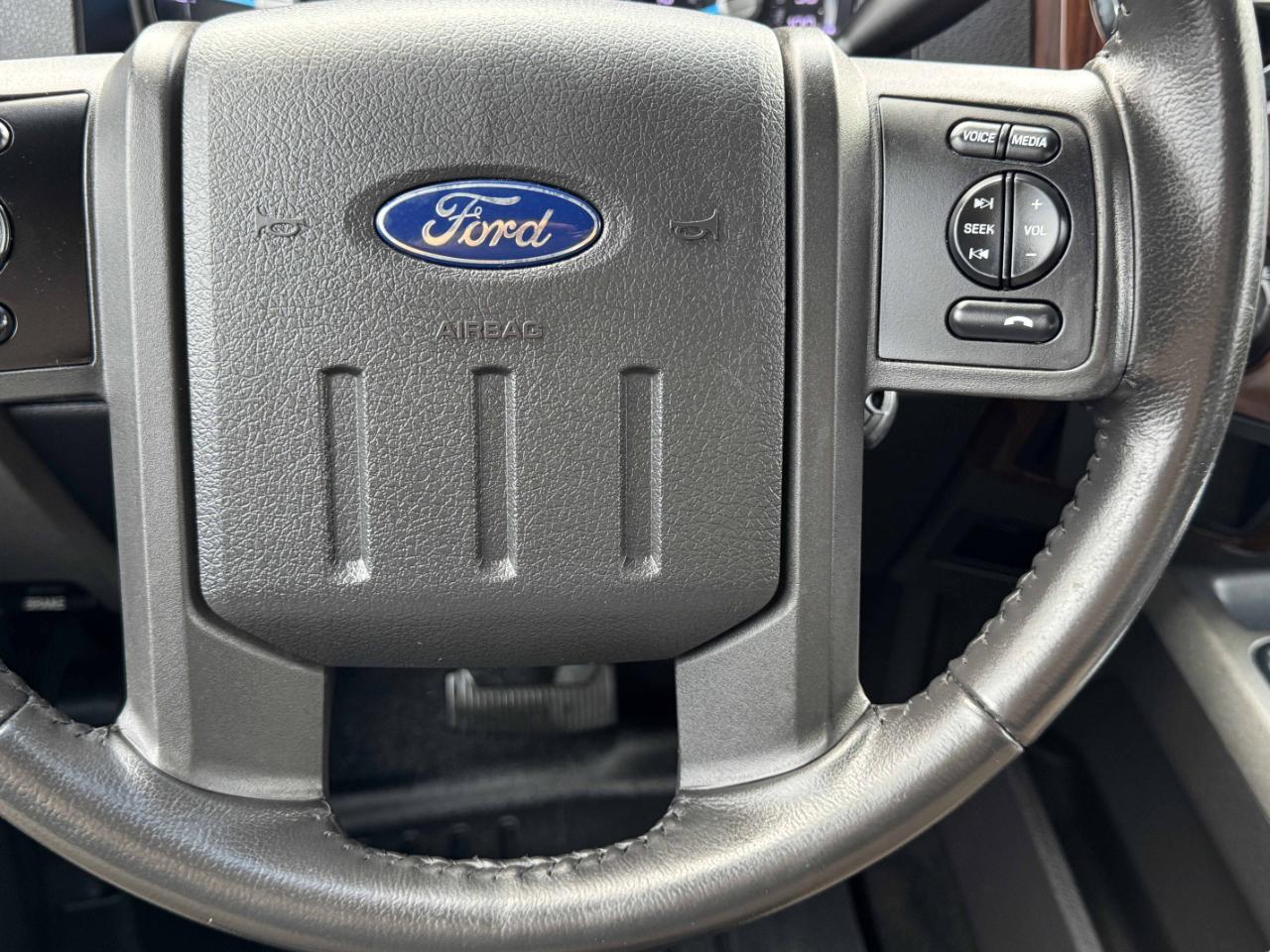 Ford Super Duty F-350 DRW  2011