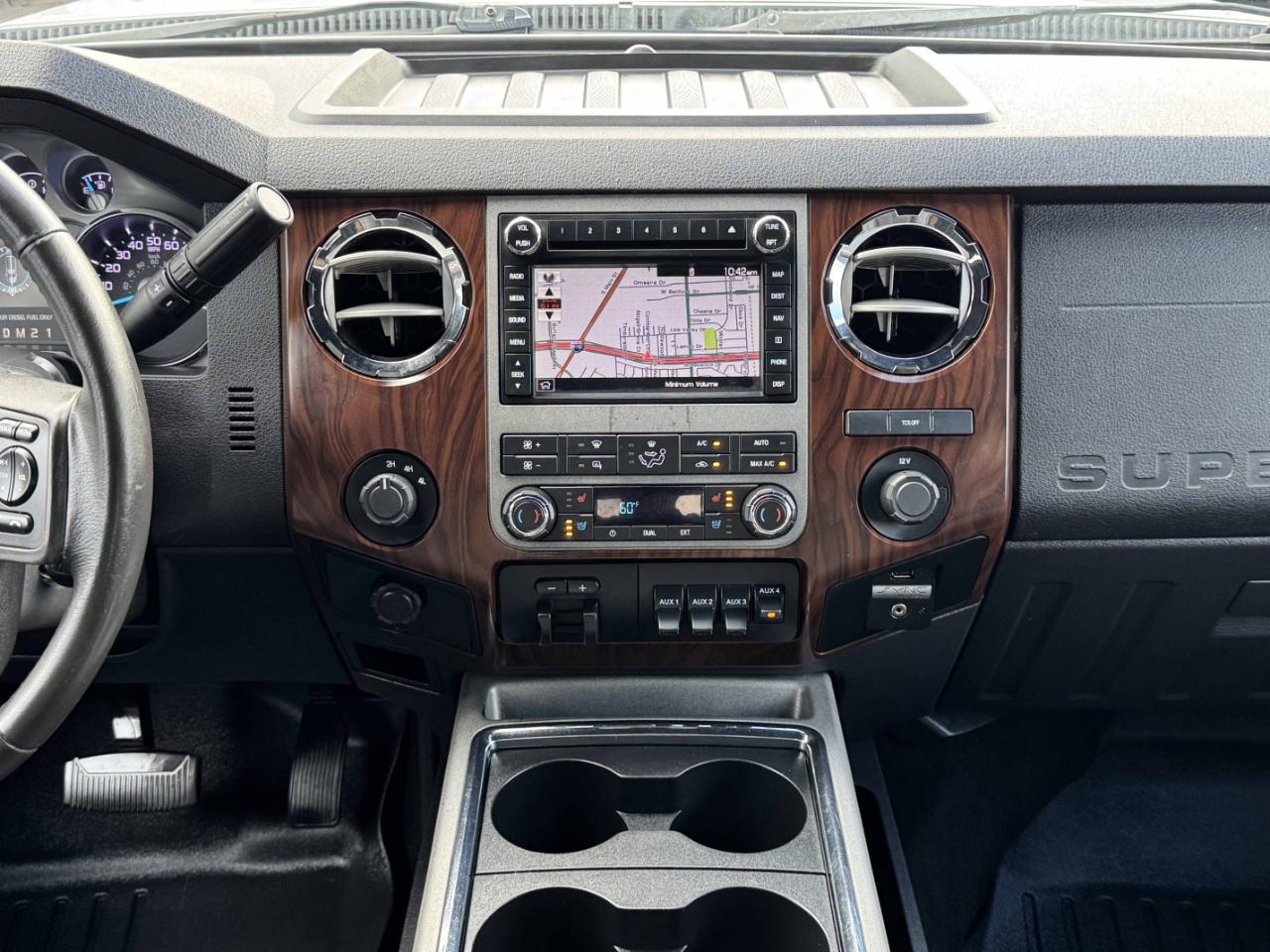 Ford Super Duty F-350 DRW  2011