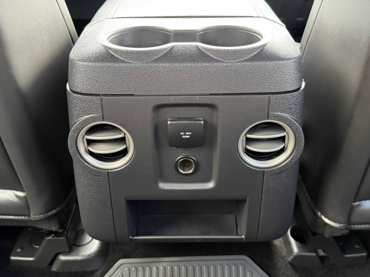Ford Super Duty F-350 DRW  2011