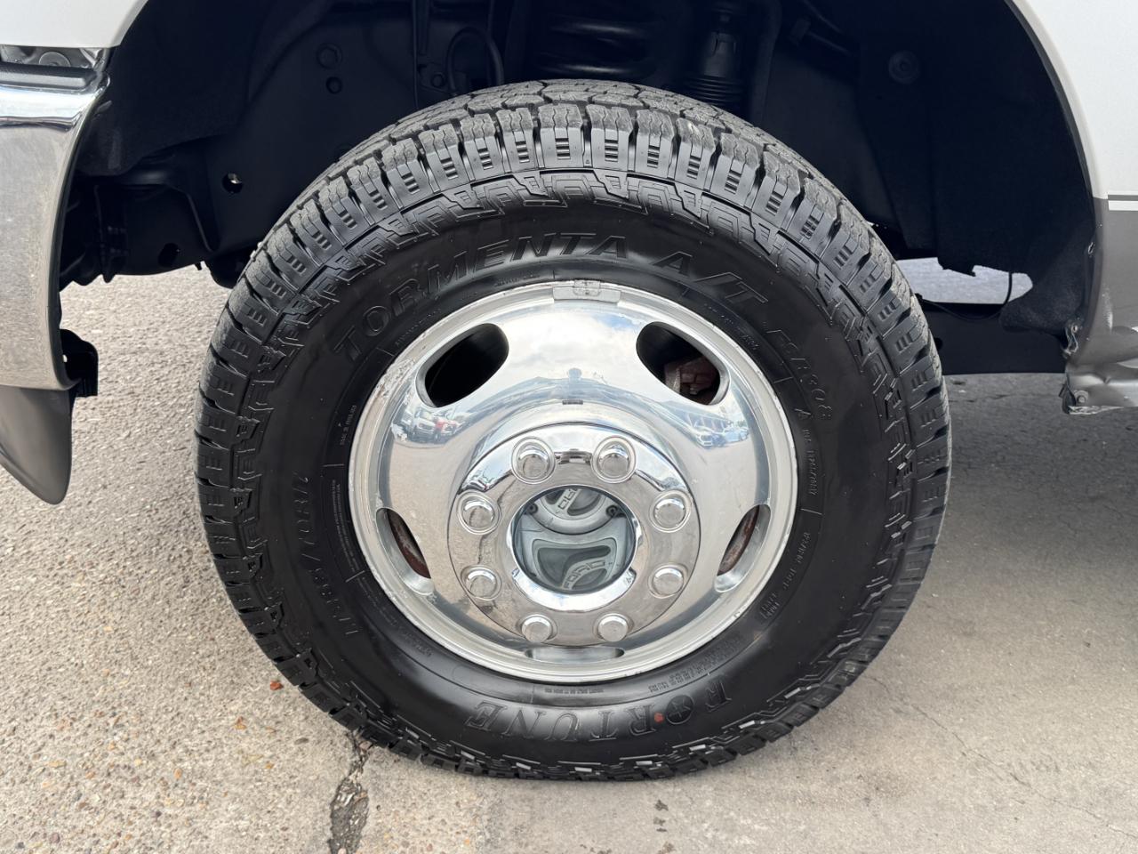 Ford Super Duty F-350 DRW  2011