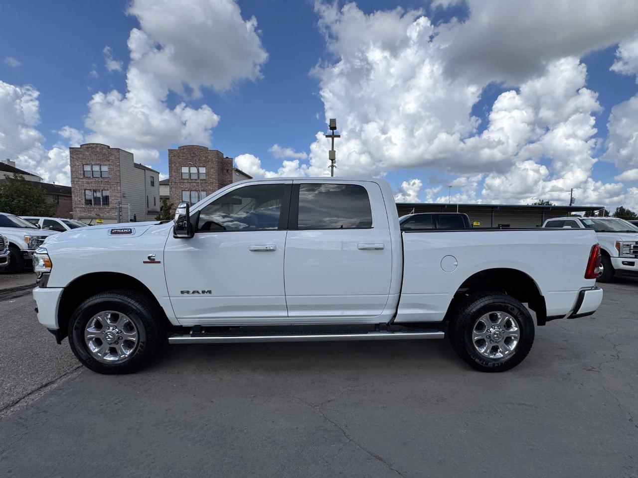 RAM 2500 Laramie Crew Cab 4WD 2023