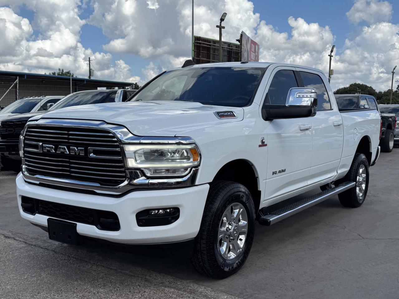 RAM 2500 Laramie Crew Cab 4WD 2023
