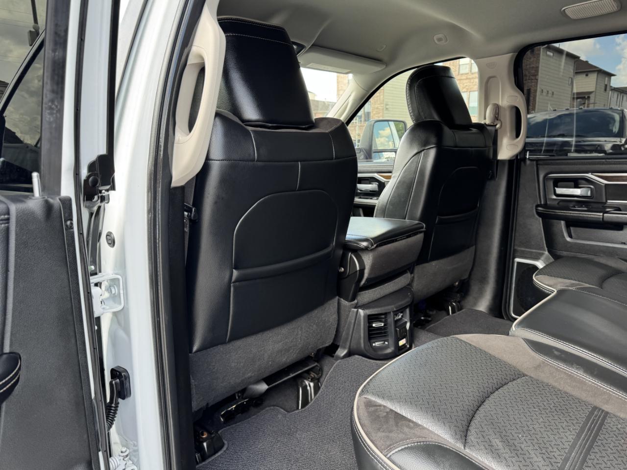 RAM 2500 Laramie Crew Cab 4WD 2023