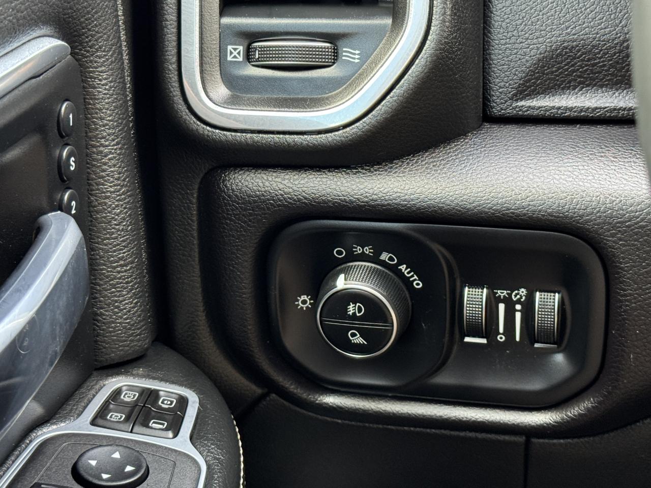 RAM 2500 Laramie Crew Cab 4WD 2023
