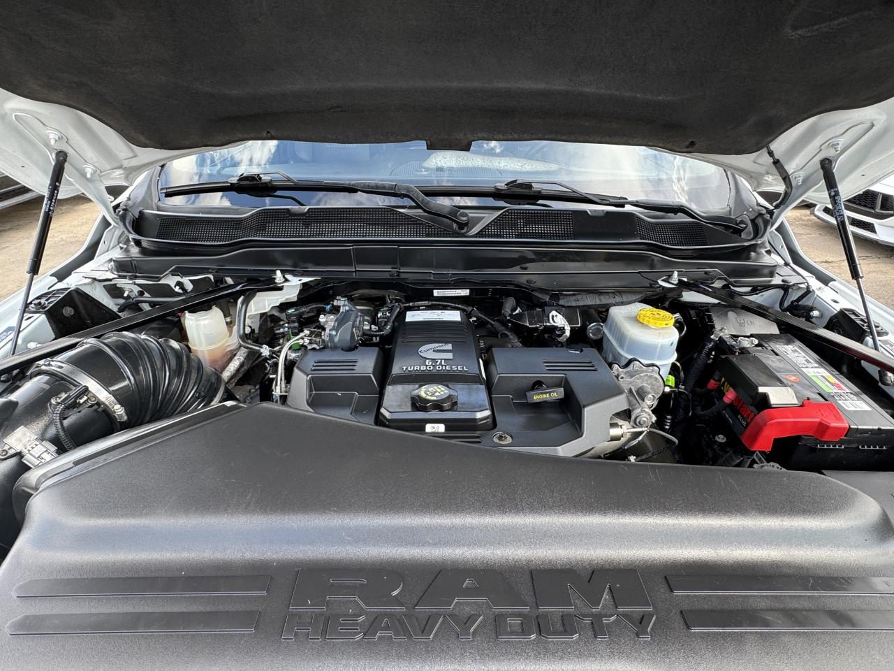 RAM 2500 Laramie Crew Cab 4WD 2023
