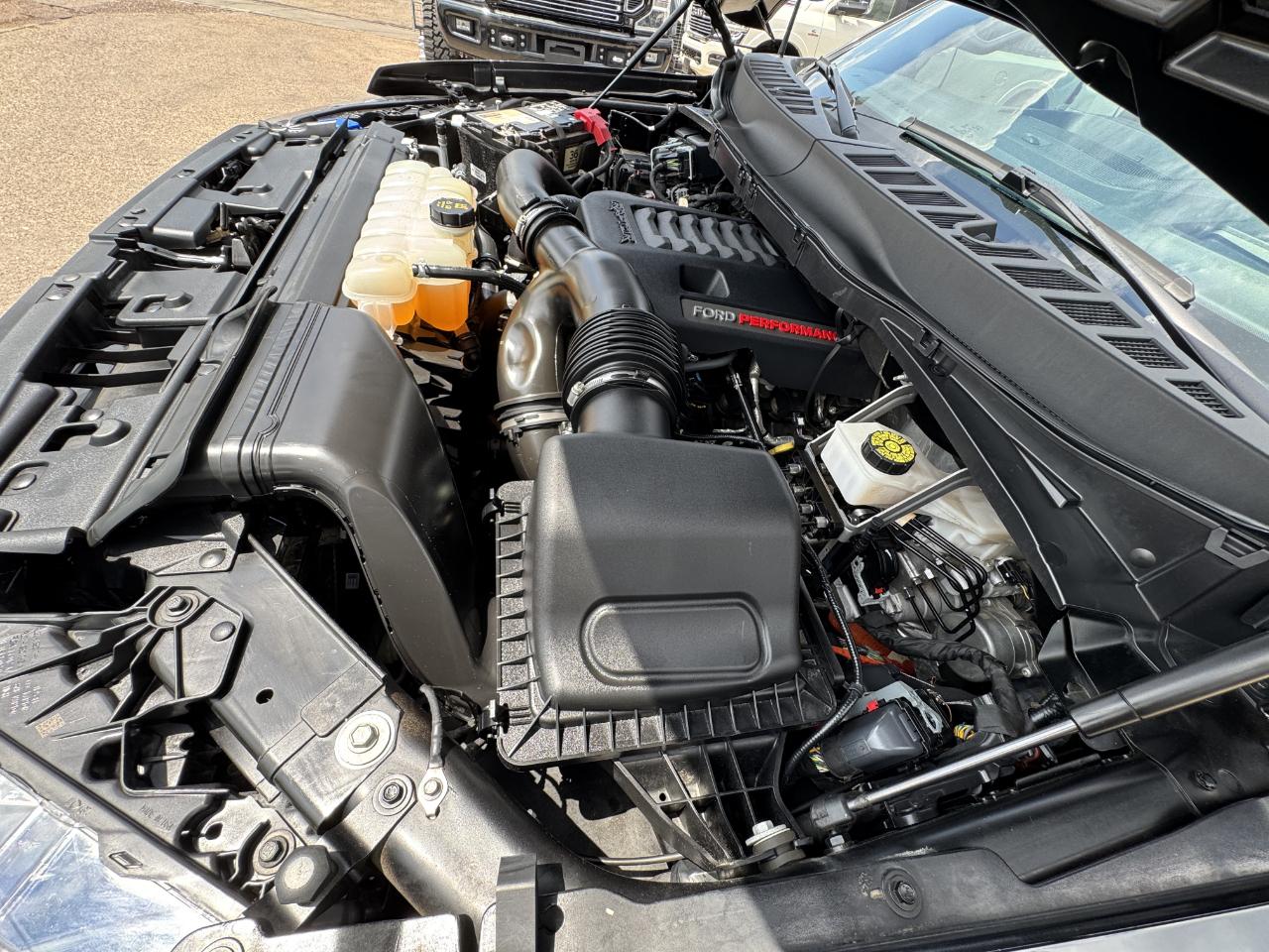 Ford F-150 Raptor SuperCrew 4WD 2024