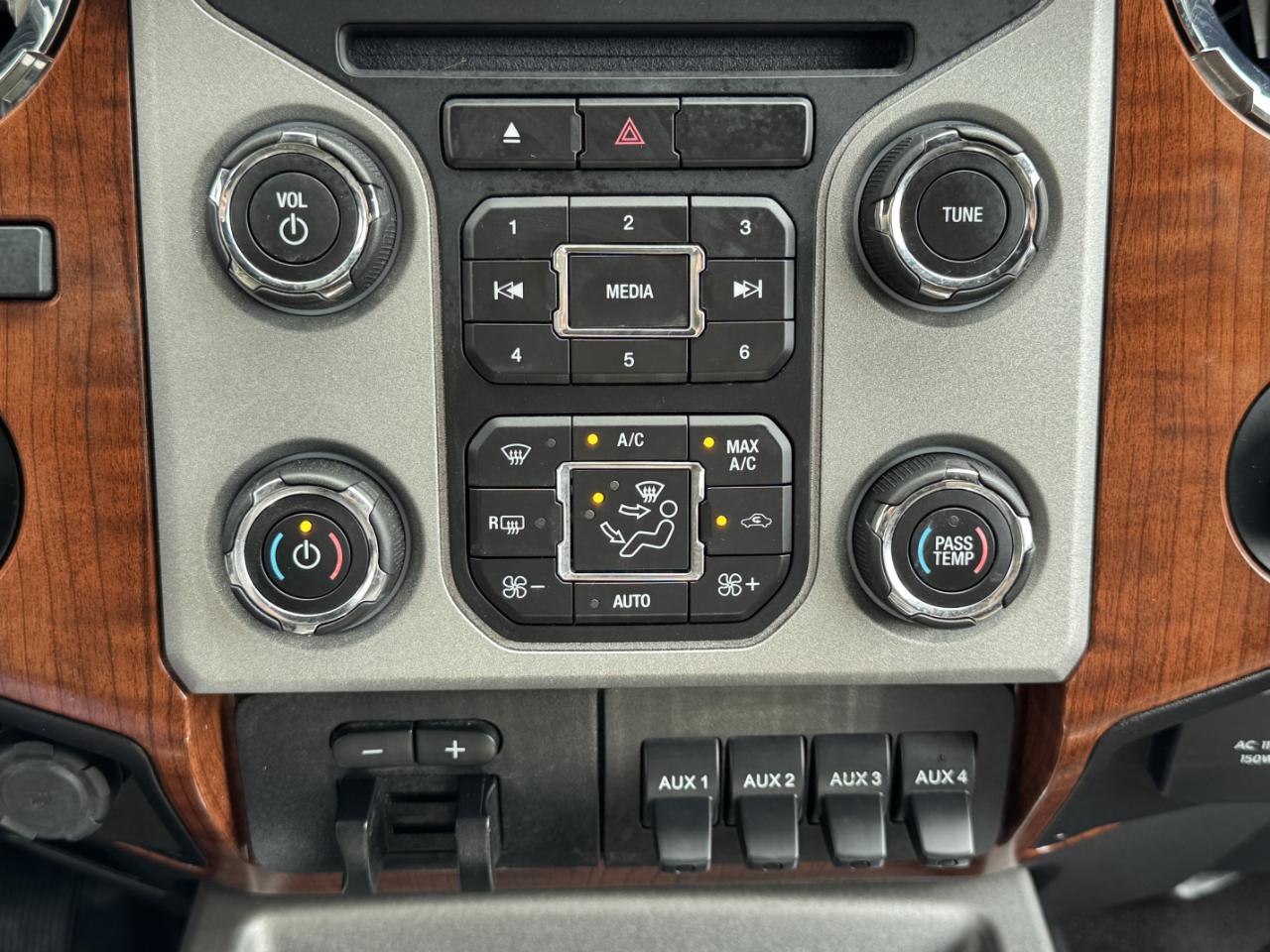 Ford Super Duty F-250 SRW  2015