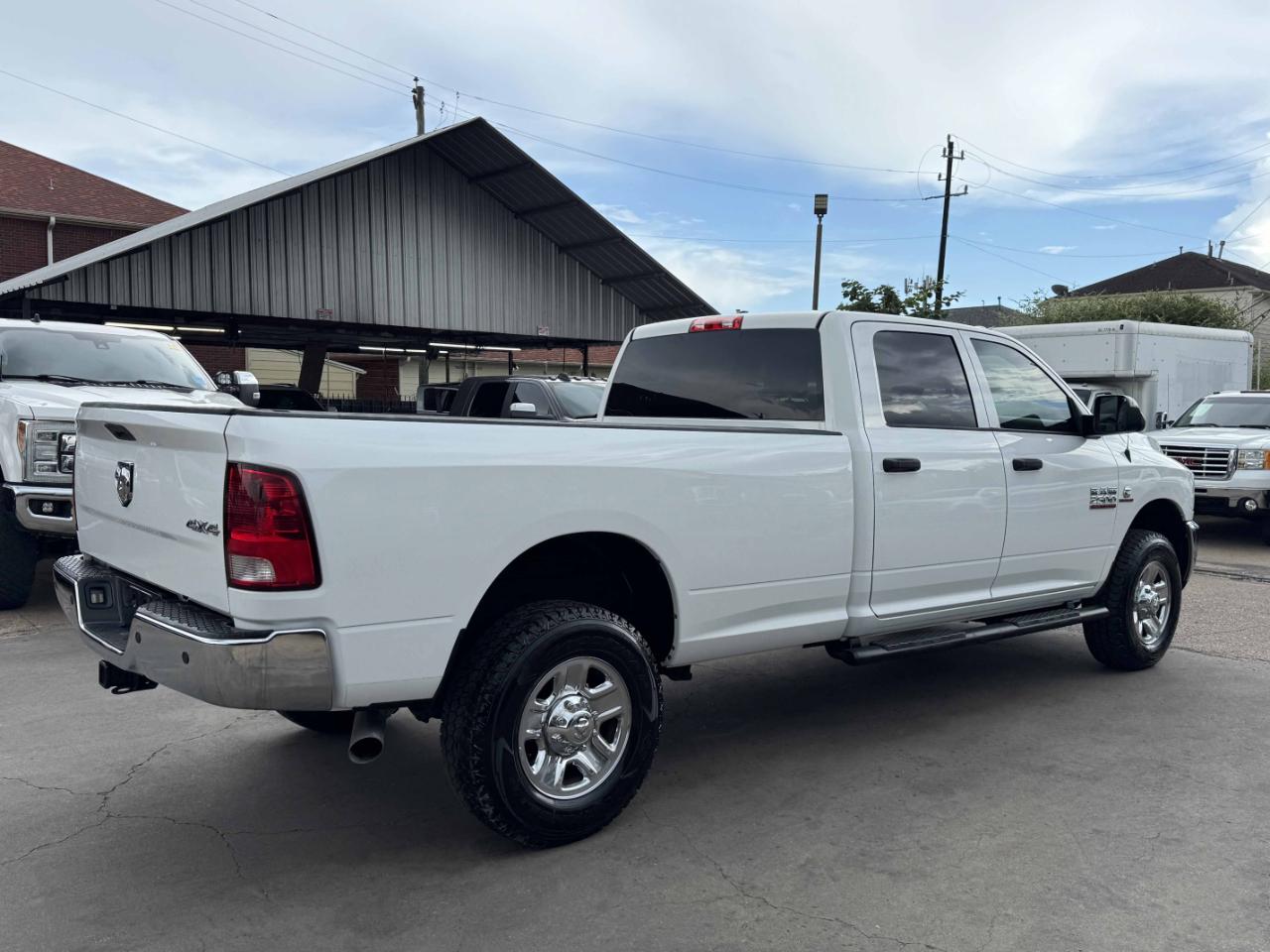 RAM 2500 Tradesman Crew Cab 4WD 2016