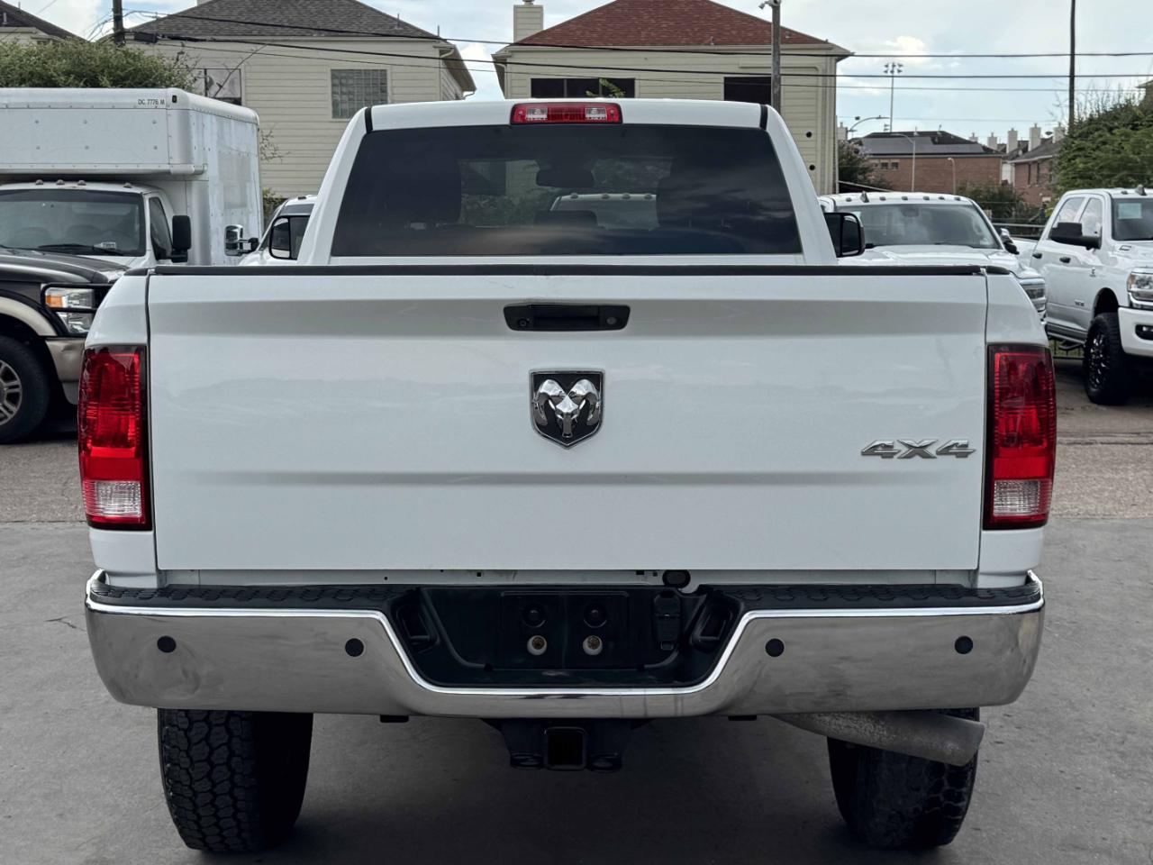 RAM 2500 Tradesman Crew Cab 4WD 2016