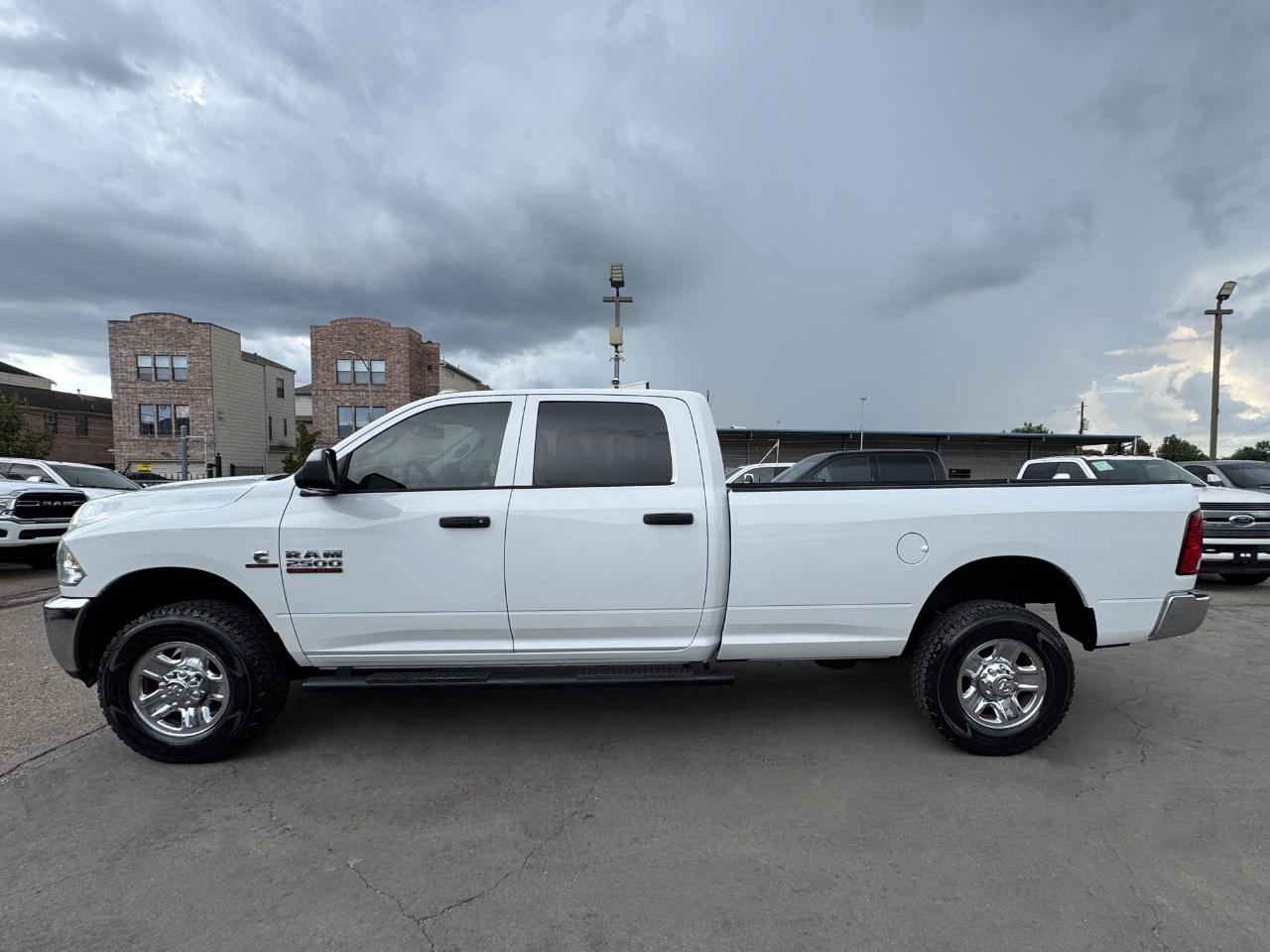 RAM 2500 Tradesman Crew Cab 4WD 2016