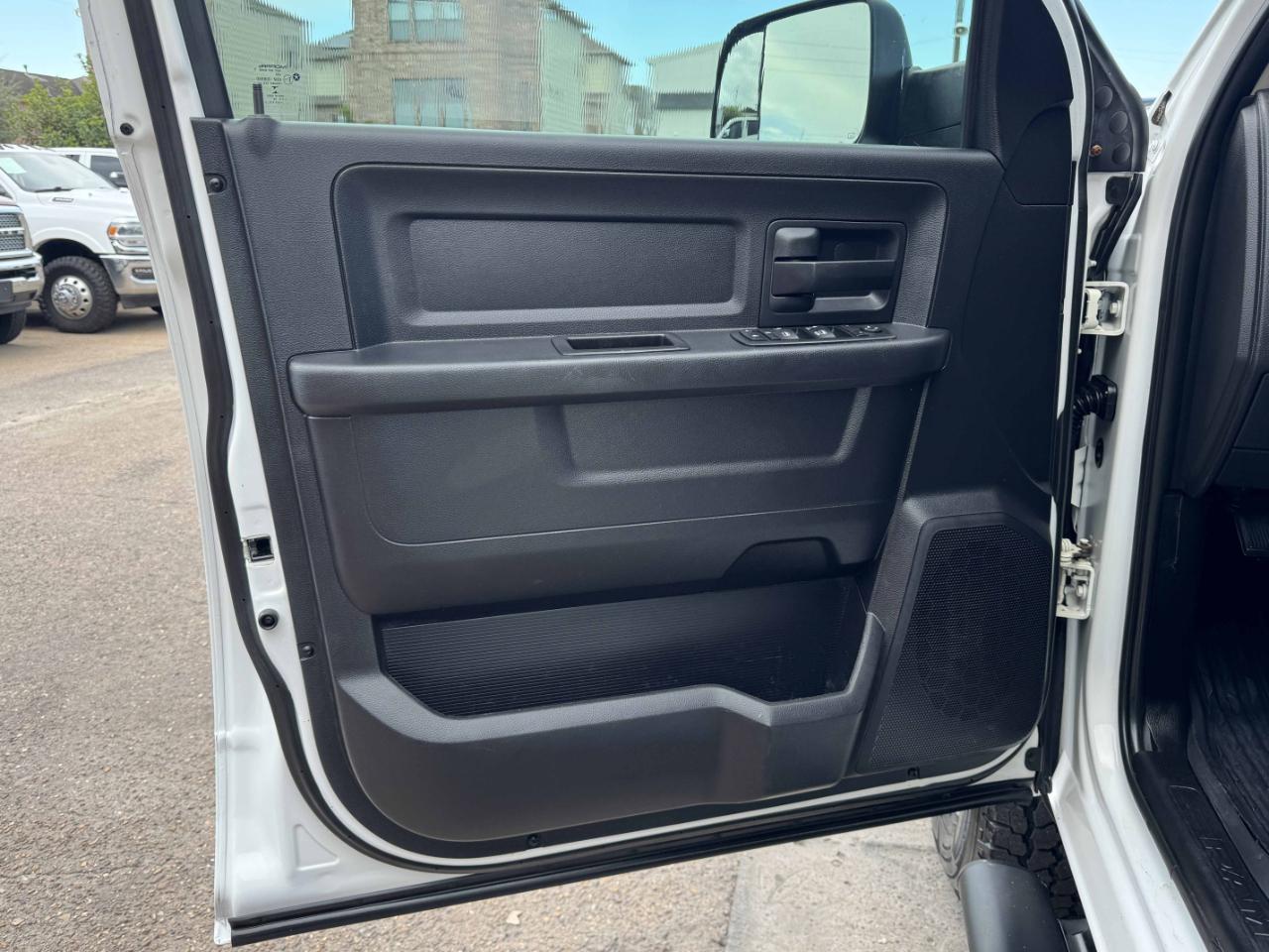 RAM 2500 Tradesman Crew Cab 4WD 2016