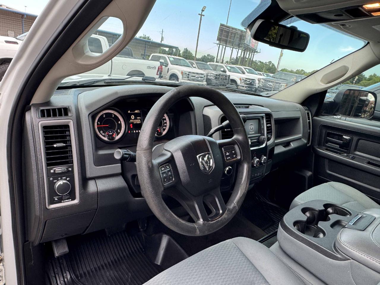 RAM 2500 Tradesman Crew Cab 4WD 2016