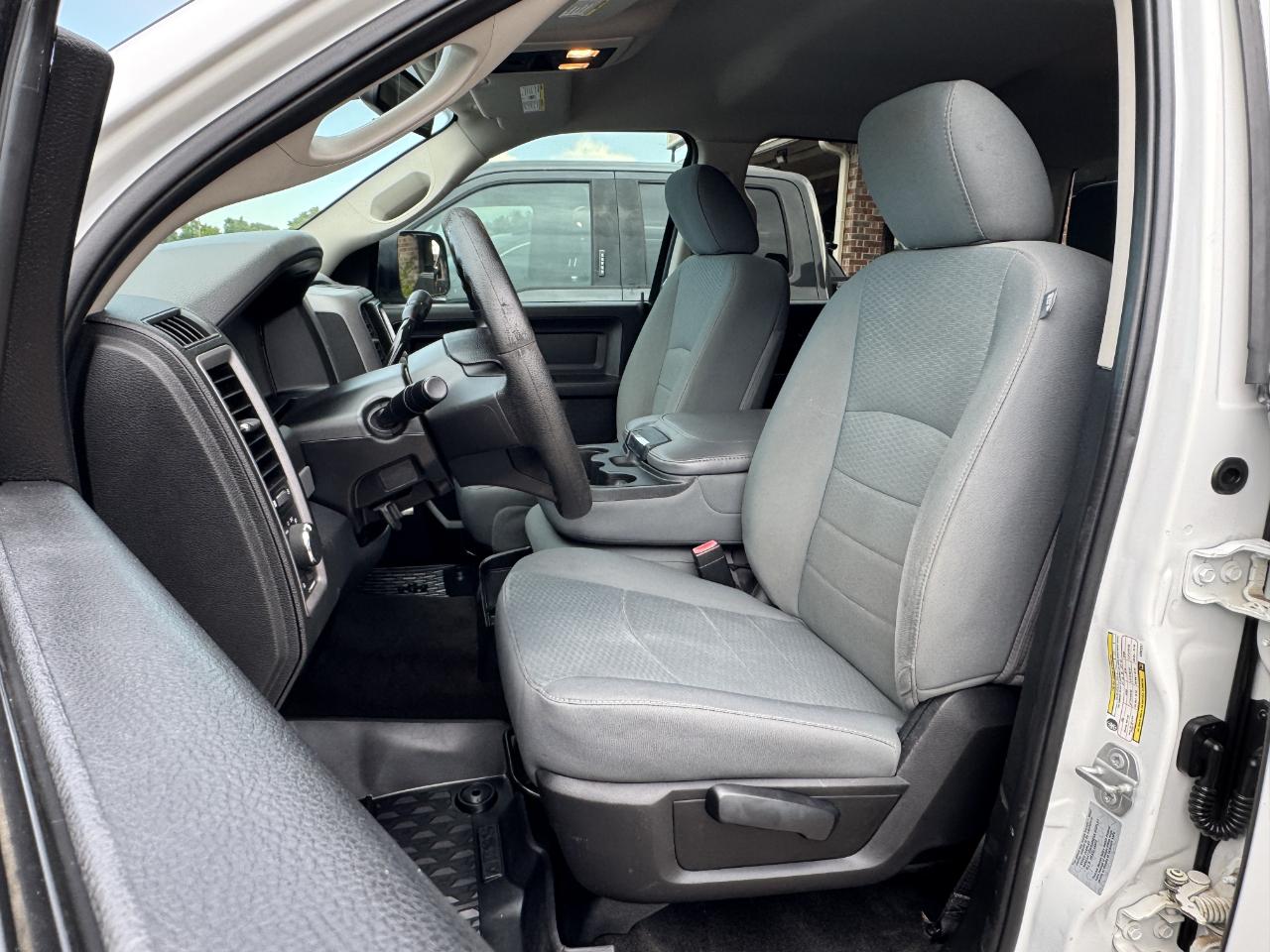 RAM 2500 Tradesman Crew Cab 4WD 2016