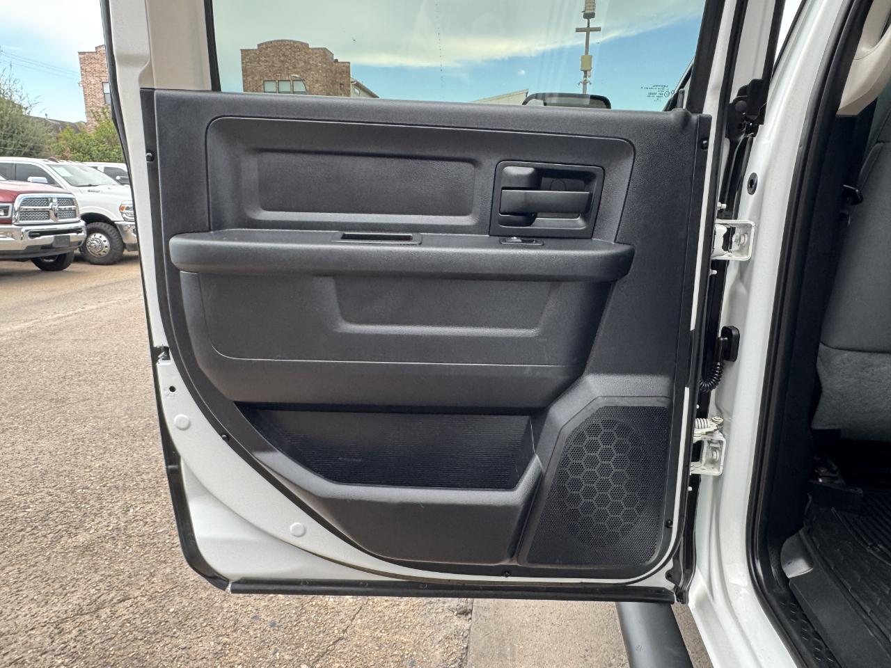 RAM 2500 Tradesman Crew Cab 4WD 2016