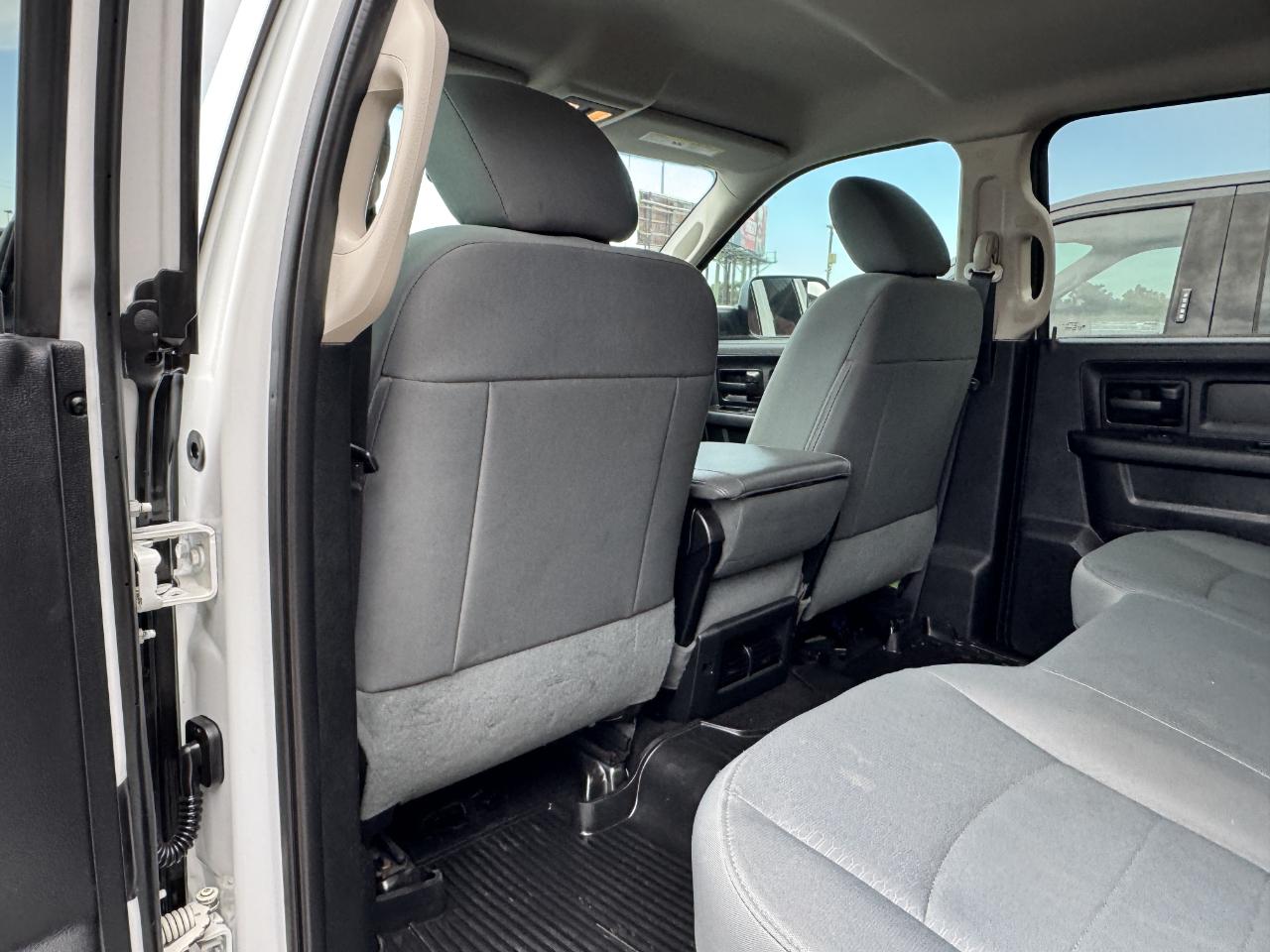 RAM 2500 Tradesman Crew Cab 4WD 2016