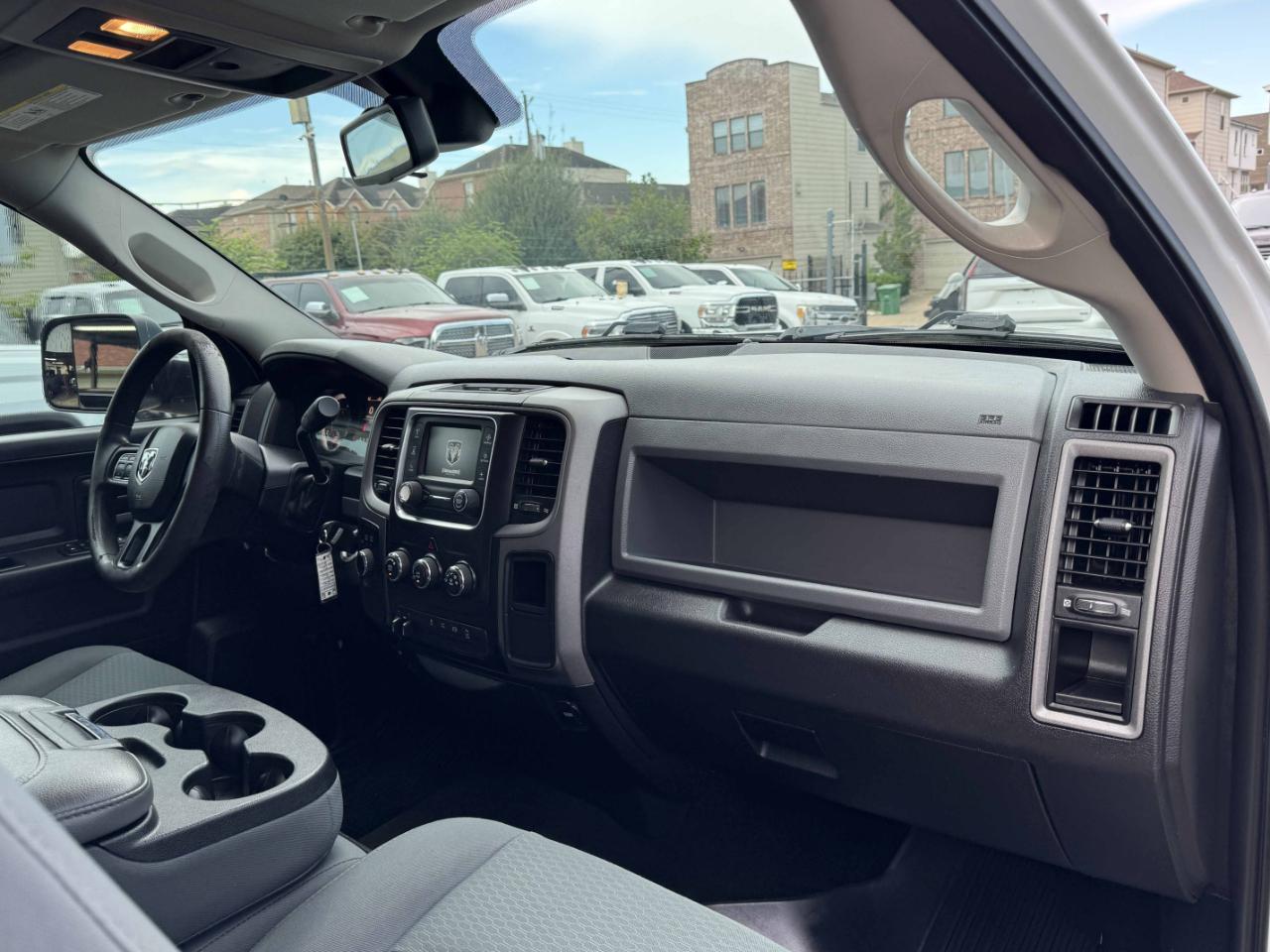 RAM 2500 Tradesman Crew Cab 4WD 2016