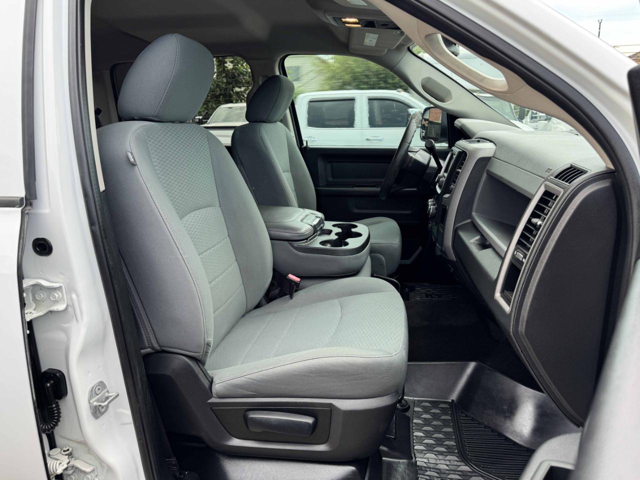 RAM 2500 Tradesman Crew Cab 4WD 2016