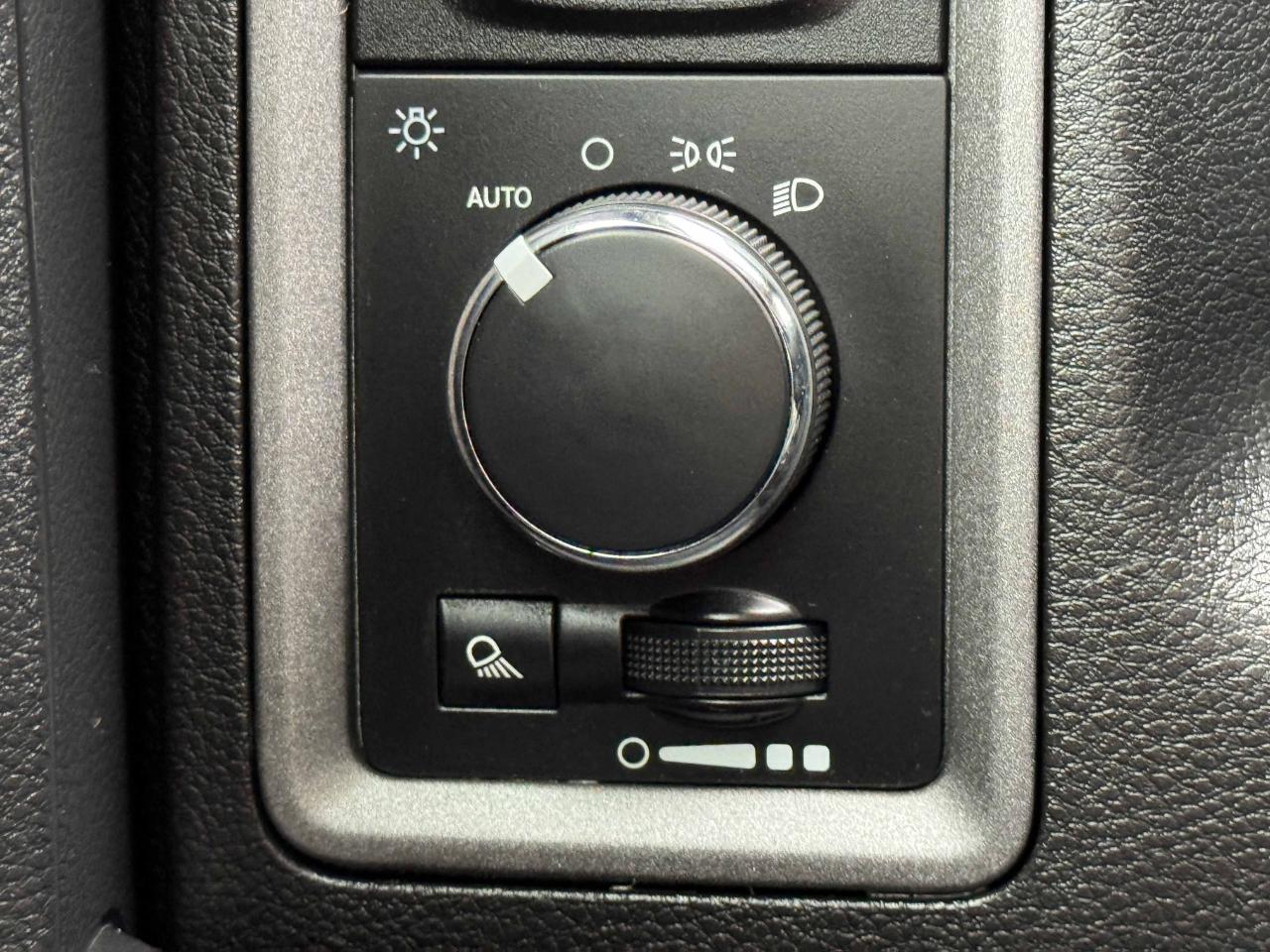 RAM 2500 Tradesman Crew Cab 4WD 2016