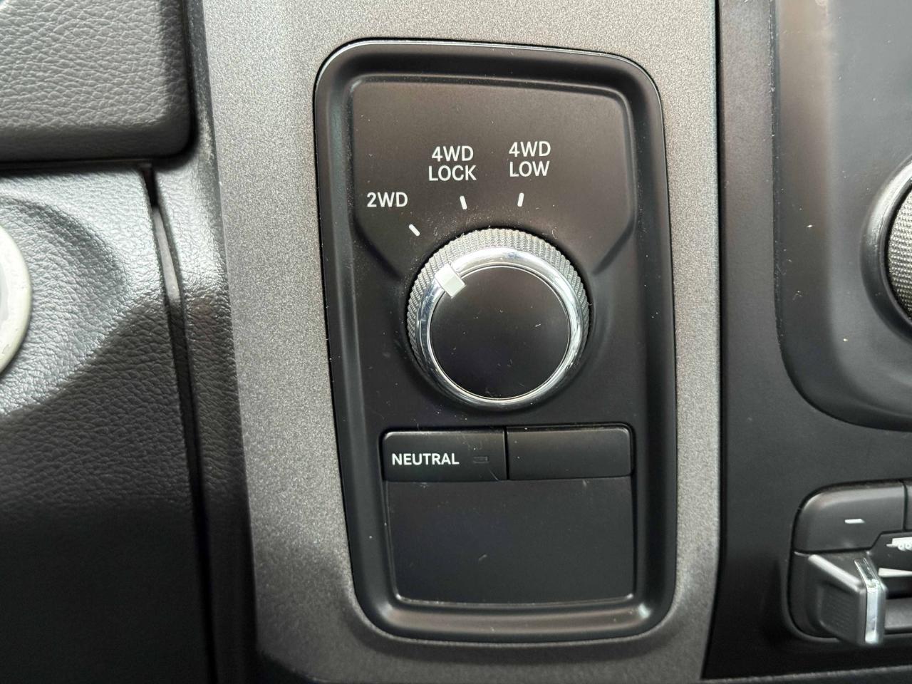 RAM 2500 Tradesman Crew Cab 4WD 2016
