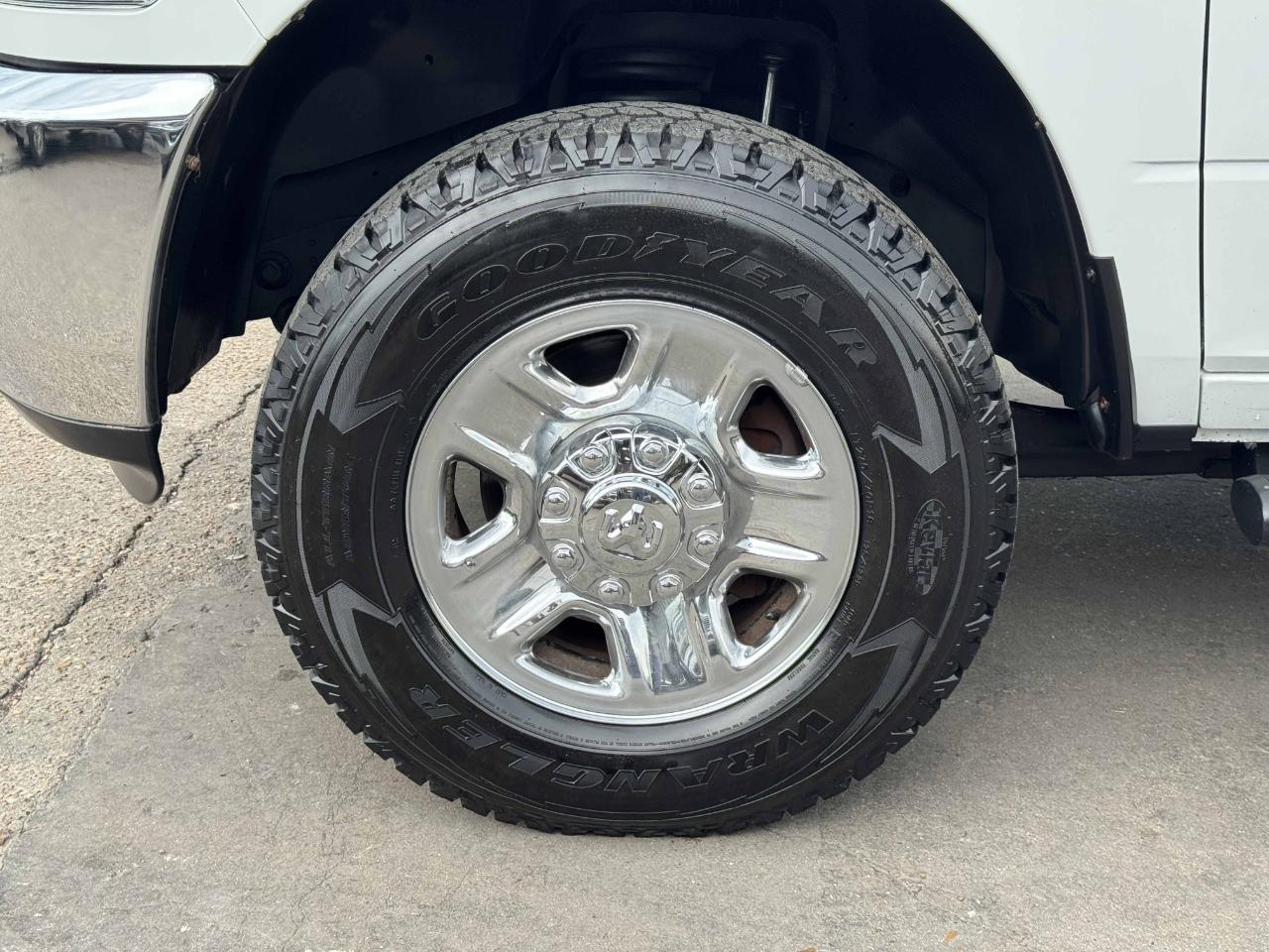 RAM 2500 Tradesman Crew Cab 4WD 2016