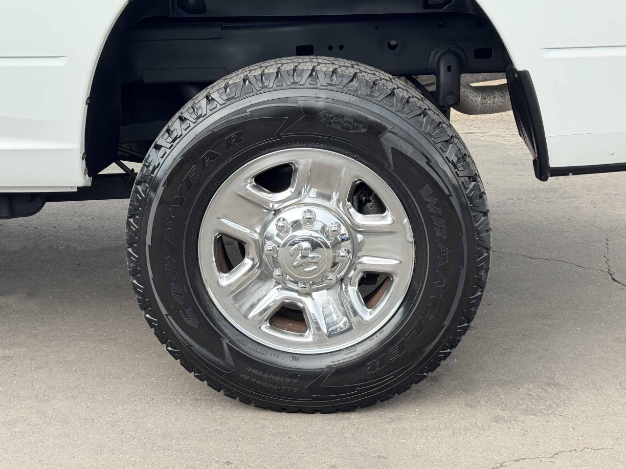 RAM 2500 Tradesman Crew Cab 4WD 2016