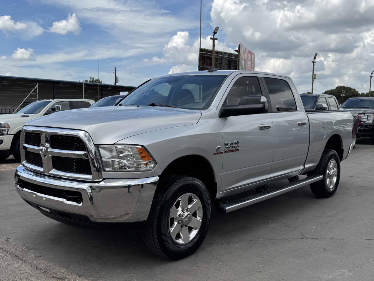RAM 2500 SLT Crew Cab 4WD 2015