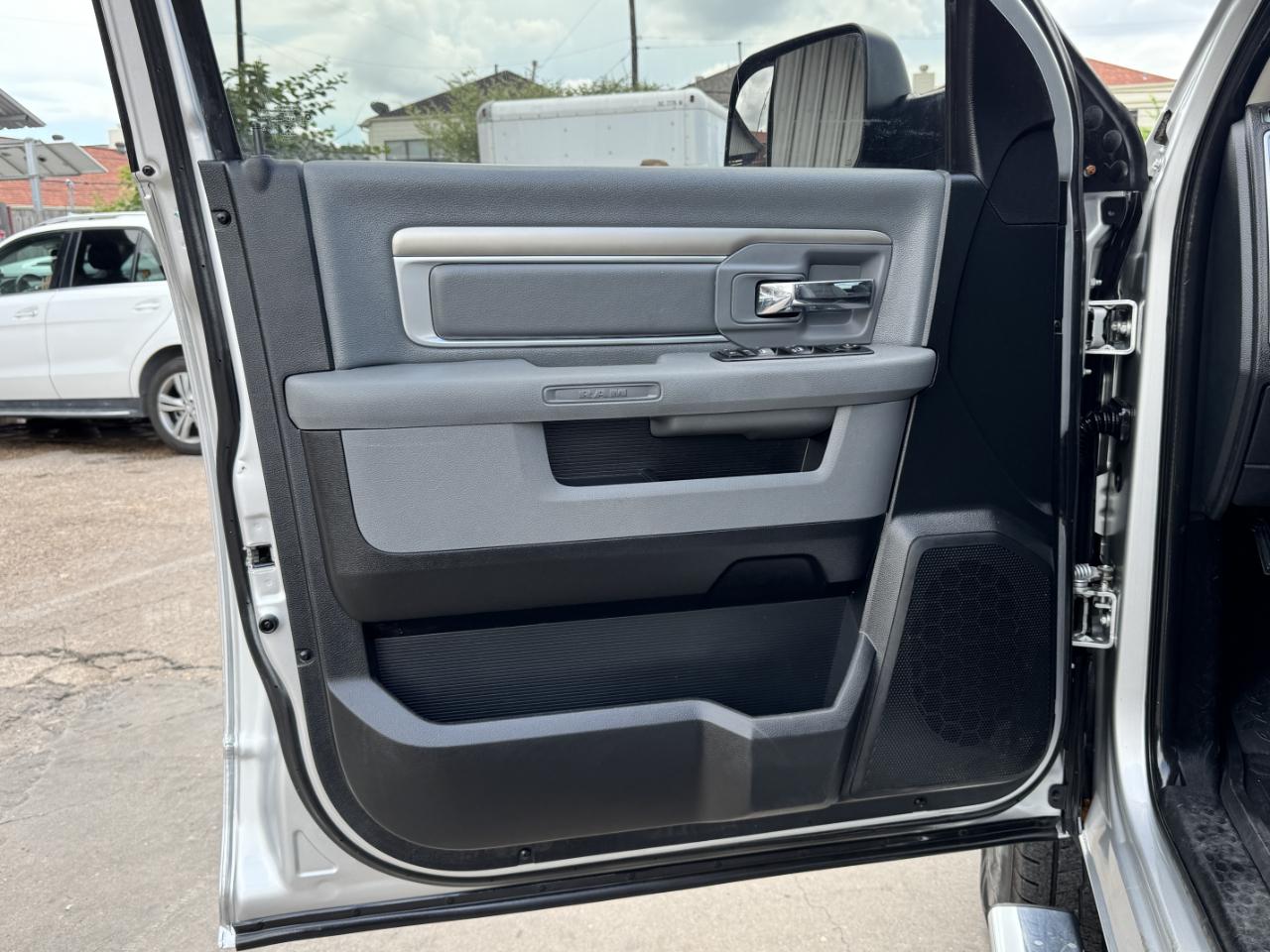 RAM 2500 SLT Crew Cab 4WD 2015