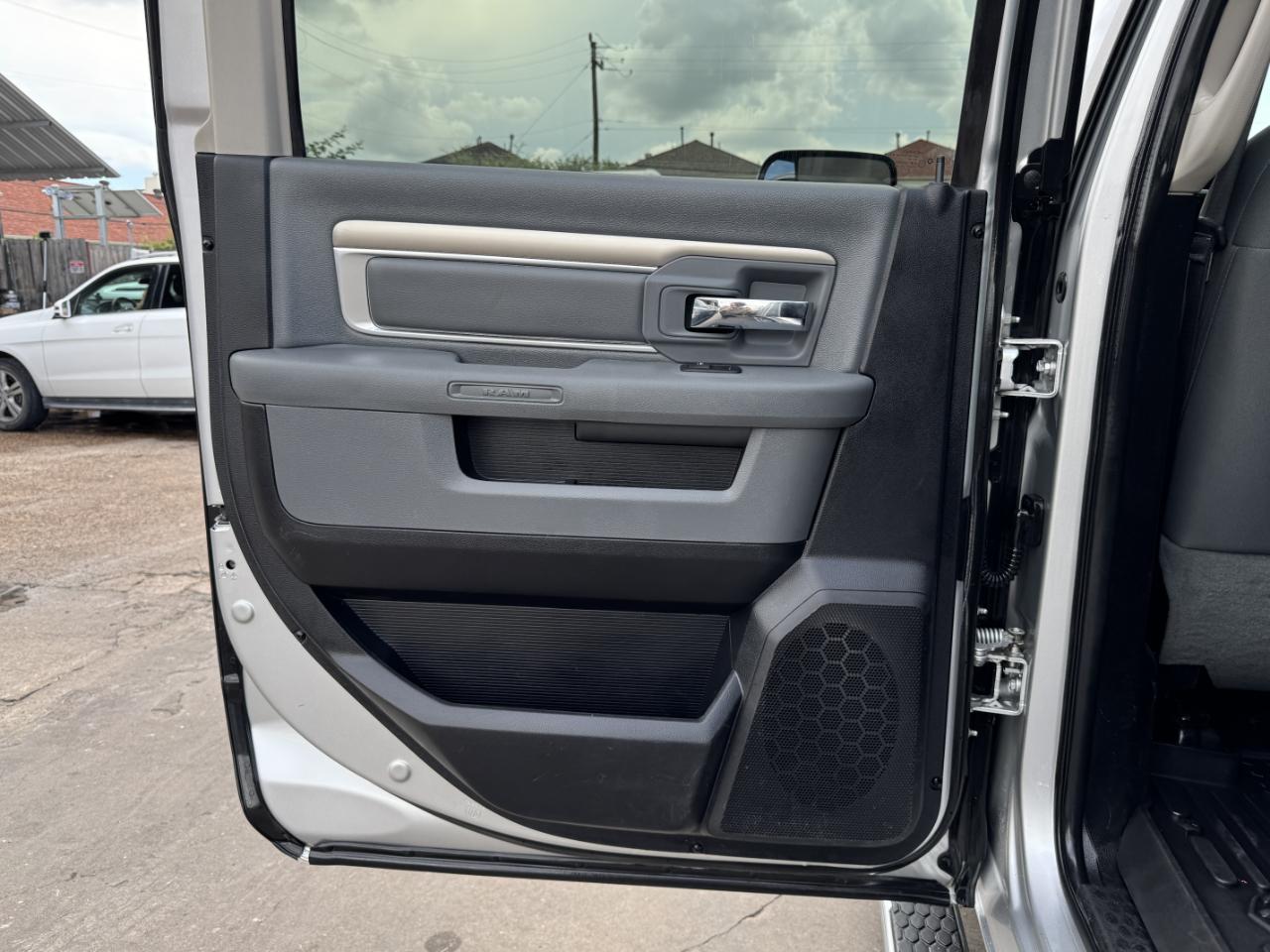 RAM 2500 SLT Crew Cab 4WD 2015