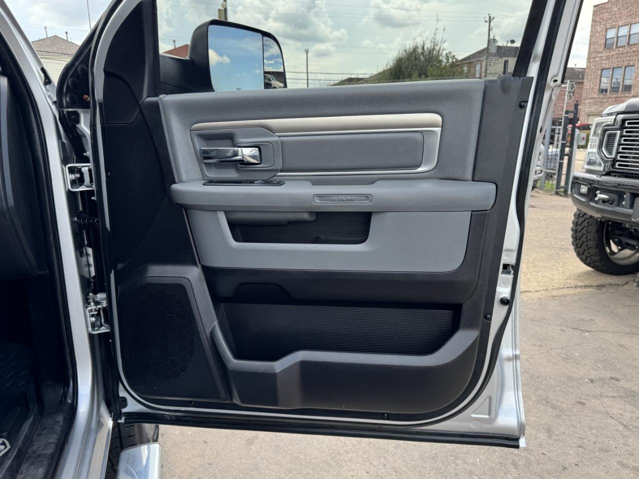RAM 2500 SLT Crew Cab 4WD 2015