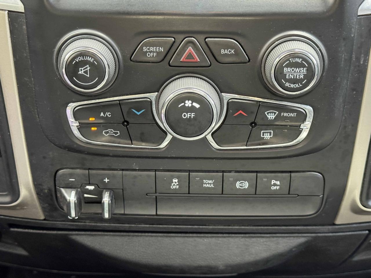 RAM 2500 SLT Crew Cab 4WD 2015