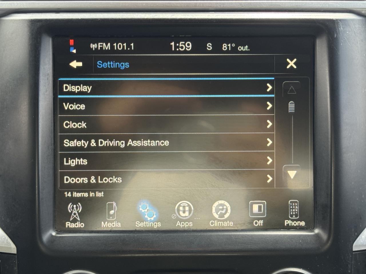 RAM 2500 SLT Crew Cab 4WD 2015