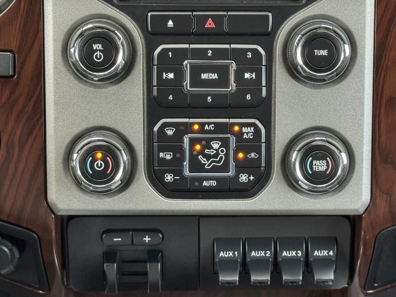 Ford Super Duty F-350 SRW  2016