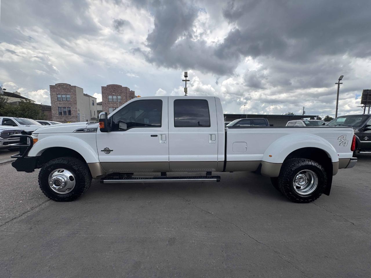 Ford Super Duty F-450 DRW  2012