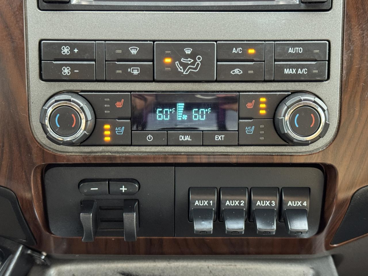 Ford Super Duty F-450 DRW  2012