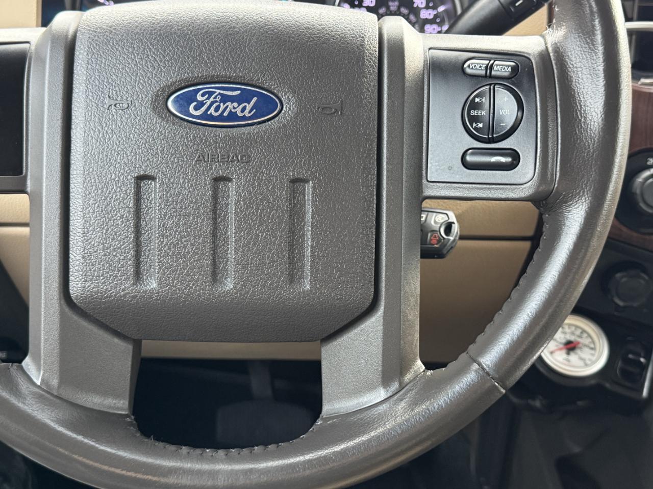 Ford Super Duty F-450 DRW  2012