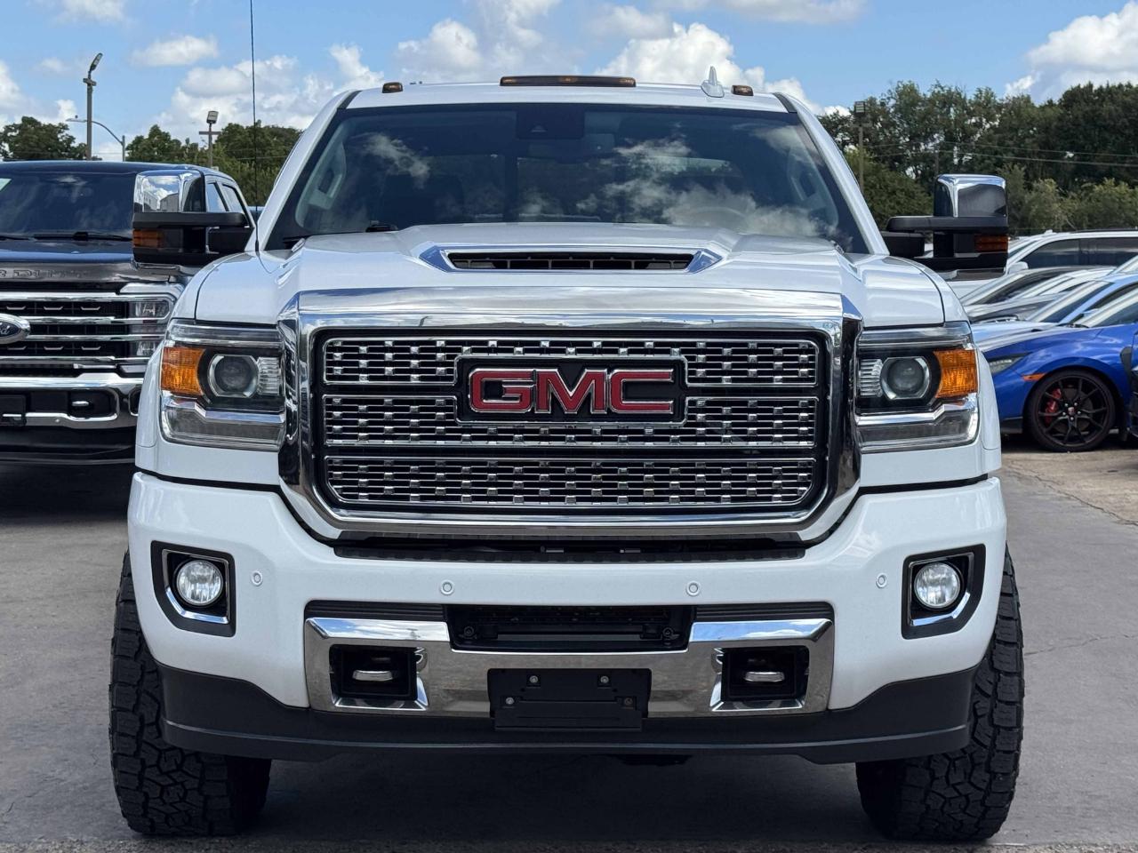 GMC Sierra 3500HD Denali Crew Cab 4WD 2019