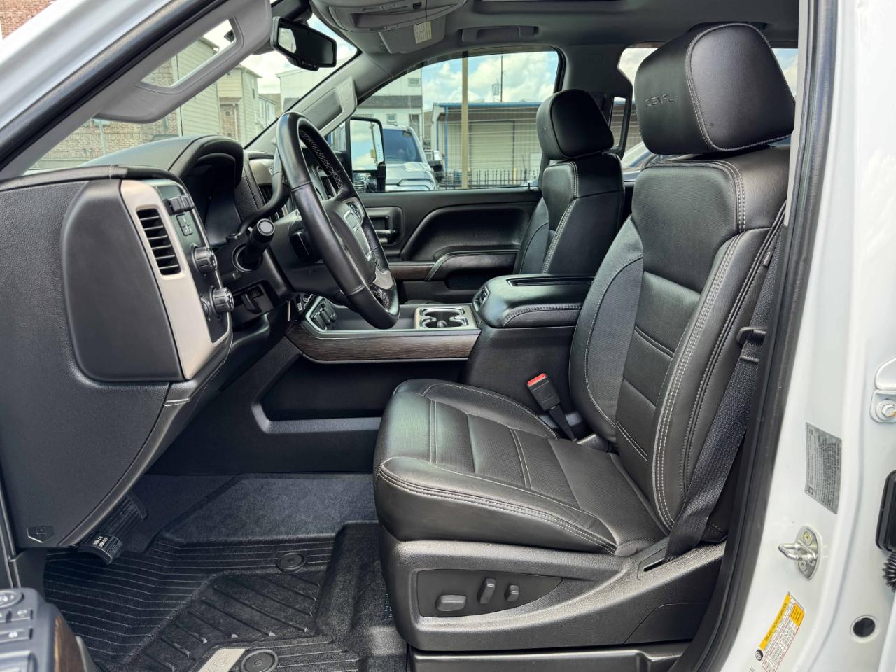 GMC Sierra 3500HD Denali Crew Cab 4WD 2019