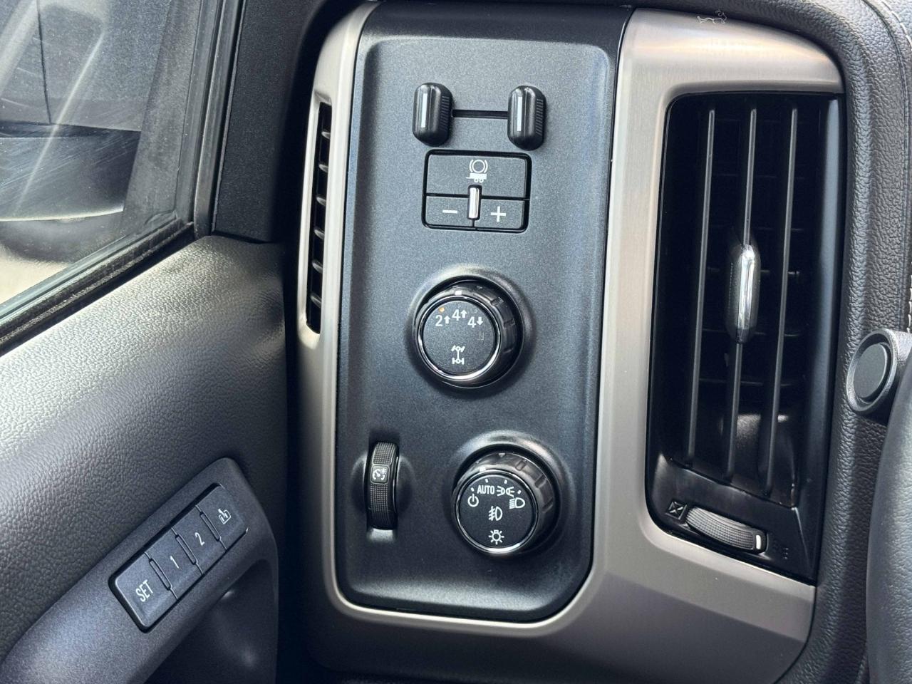 GMC Sierra 3500HD Denali Crew Cab 4WD 2019