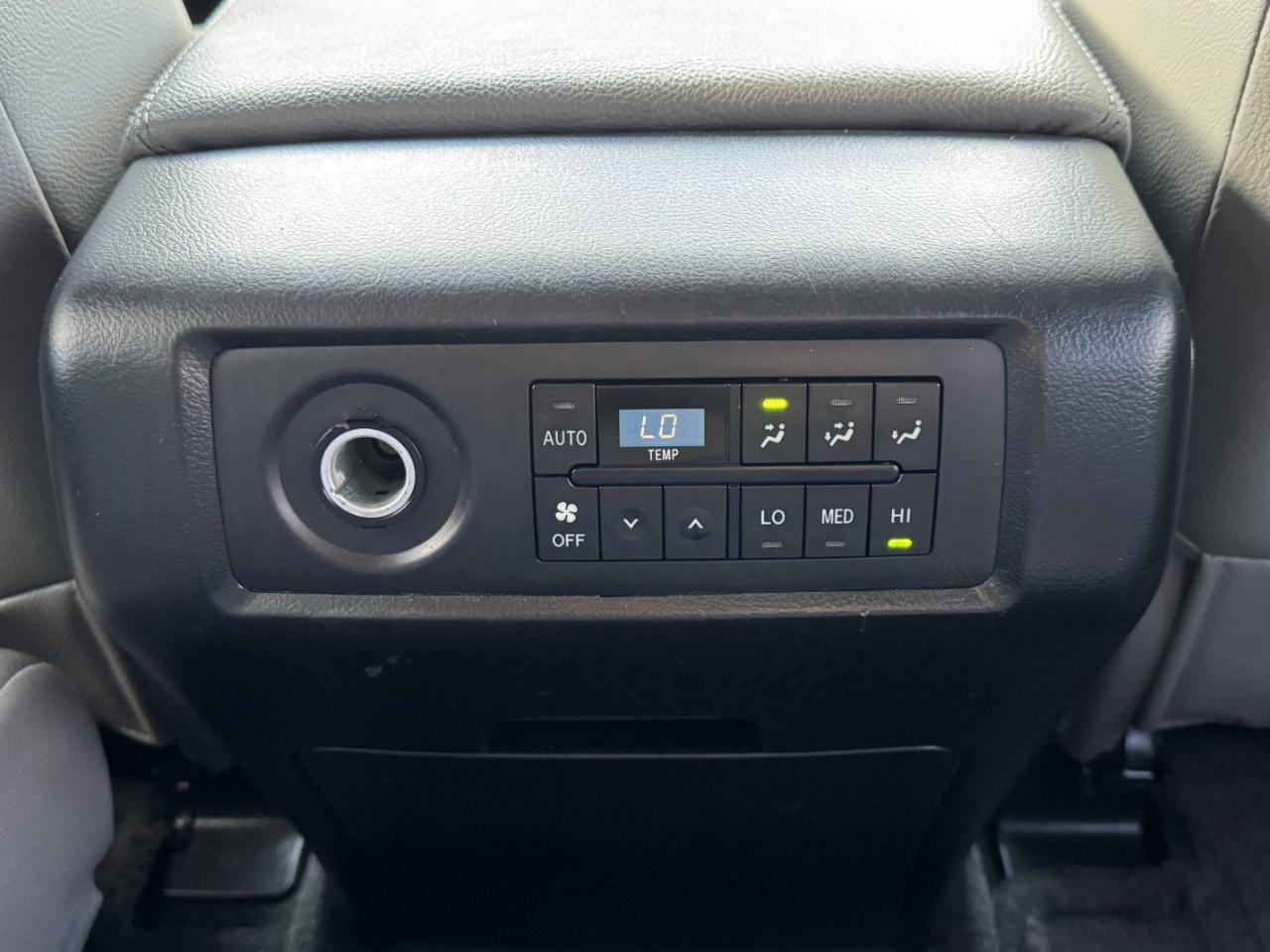 Toyota Sequoia Limited 2WD 2013