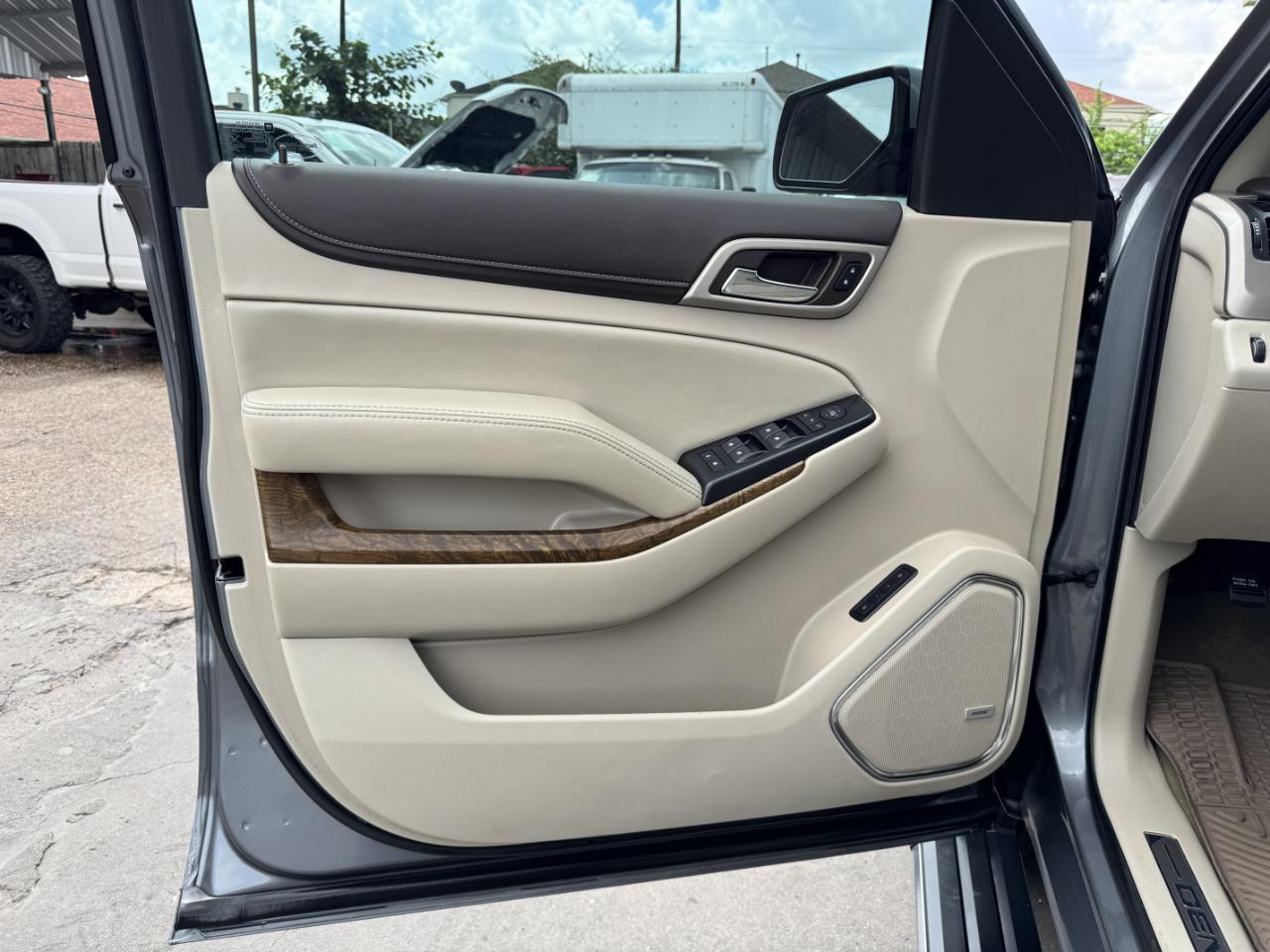 GMC Yukon XL Denali 4WD 2019
